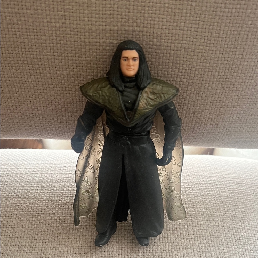 Black and Gray Action Figure - Picture 2 of 5